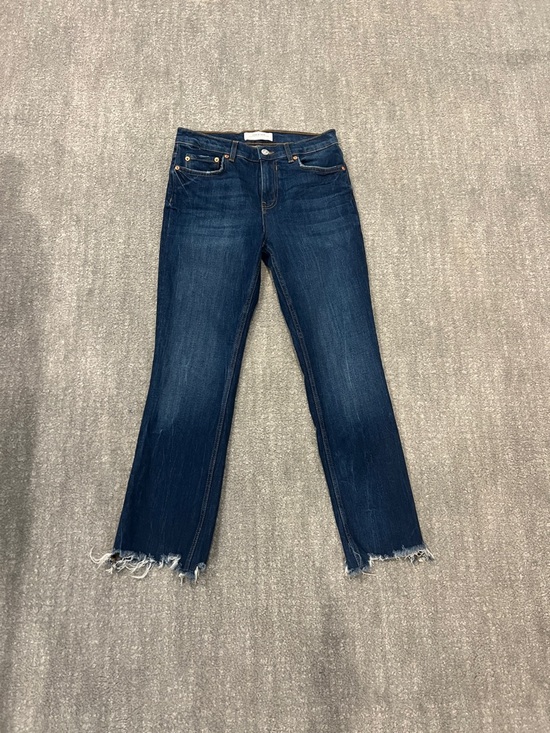 Zara Denim - Zara Dark Blue Frayed Hem Cropped Jeans